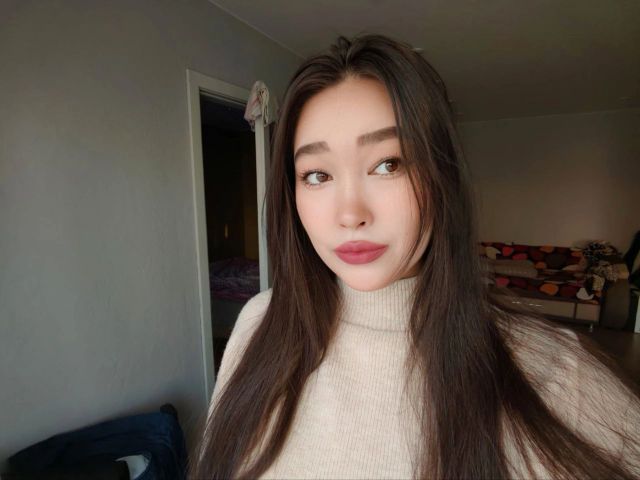 Asia Girl Live Cam - EricaWayne