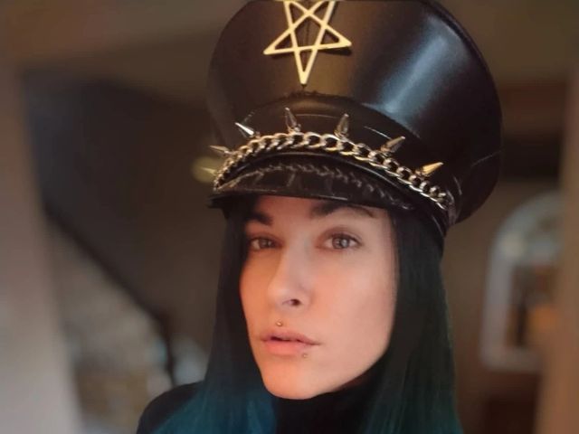 Cosplay Live Cam - gennyrock