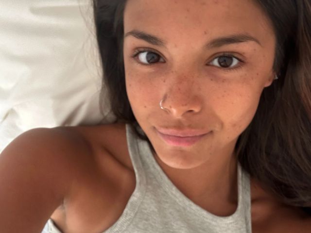 Latina Live Cam - EmyRose